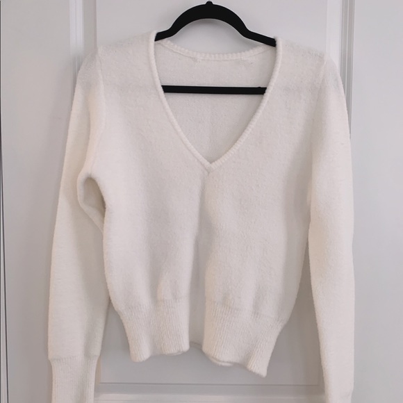 White v-neck Sweater - Picture 1 of 3